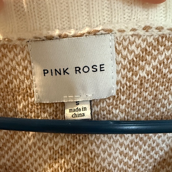 3/$15 Pink Rose Houndstooth Sweater Vest - Picture 2 of 3